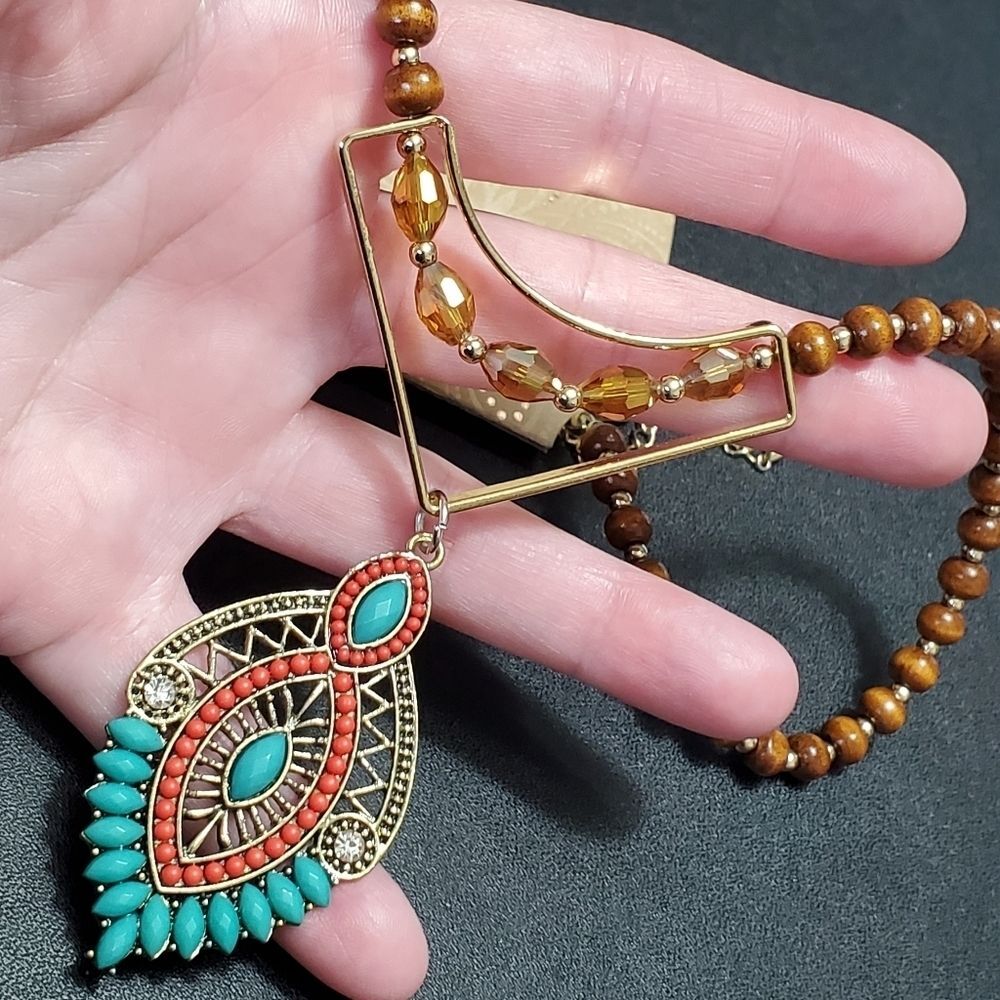 Gold tone beaded Navajo necklace with pendant
